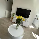 Luxury White By Marta Apartment
