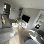 Luxury White By Marta Apartment